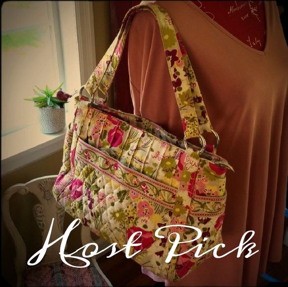 Vera Bradley Handbags - 👒SOLD ELSEWHERE👒
